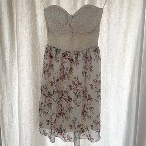 Strapless flowery dress